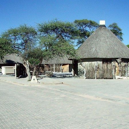 Halali Camp Hotel Etosha ภายนอก รูปภาพ
