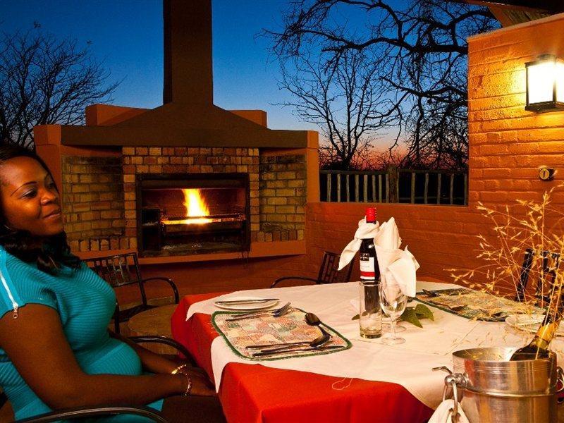Halali Camp Hotel Etosha ภายนอก รูปภาพ